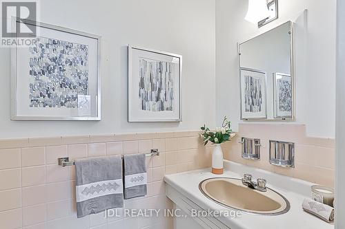 14 Shadetree Cres, Toronto, ON - Indoor Photo Showing Bathroom
