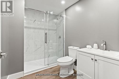 366 Syer Line, Cavan Monaghan, ON - Indoor Photo Showing Bathroom
