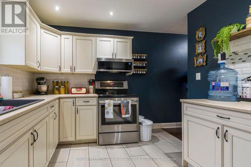 19 Bogart Cres, Belleville, ON - Indoor Photo Showing Kitchen