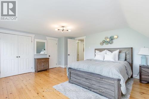 157 Woodland Dr, Wasaga Beach, ON - Indoor Photo Showing Bedroom