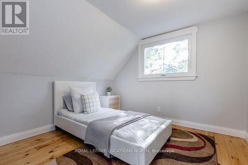 157 Woodland Drive, Wasaga Beach, ON - Indoor Photo Showing Bedroom