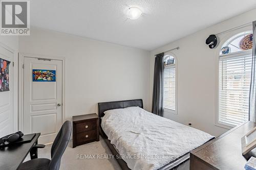 71 Humberstone Crescent, Brampton, ON - Indoor Photo Showing Bedroom