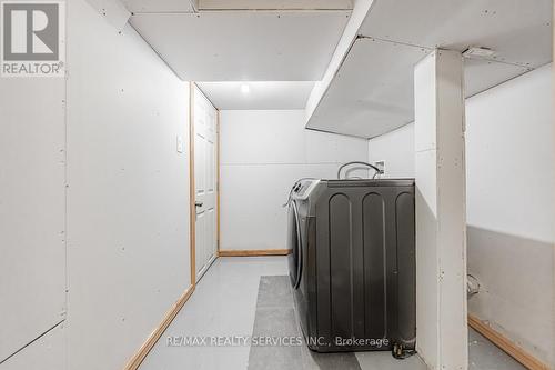 71 Humberstone Crescent, Brampton, ON - Indoor Photo Showing Laundry Room