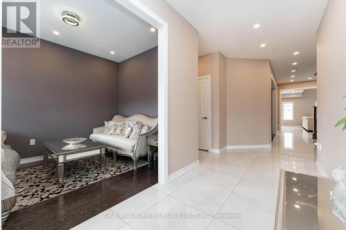 950 Cole St, Innisfil, ON - Indoor Photo Showing Other Room