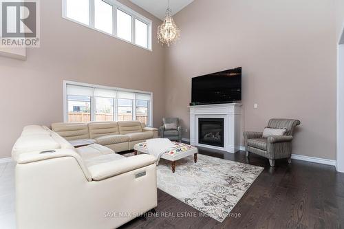 950 Cole St, Innisfil, ON - Indoor Photo Showing Living Room With Fireplace