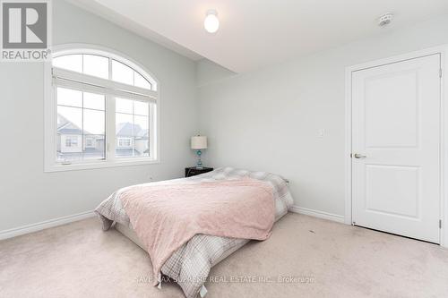 950 Cole St, Innisfil, ON - Indoor Photo Showing Bedroom