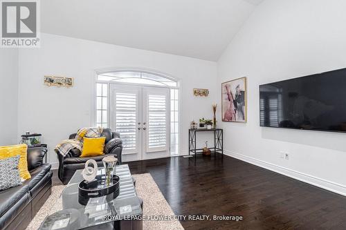 36 Attraction Drive, Brampton, ON - Indoor Photo Showing Living Room