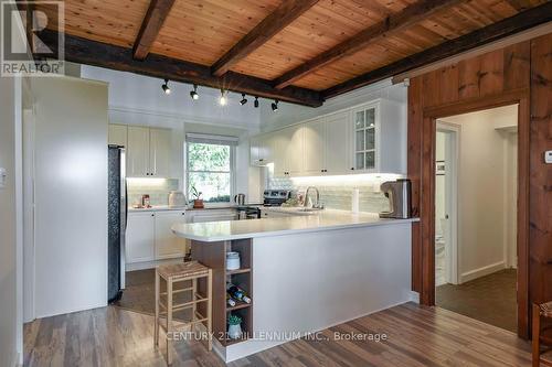 13014 Heritage Rd, Caledon, ON - Indoor Photo Showing Kitchen