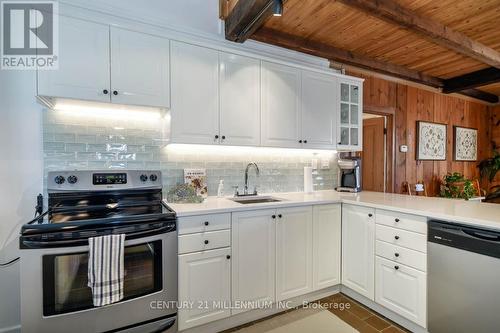 13014 Heritage Road, Caledon, ON - Indoor Photo Showing Kitchen With Stainless Steel Kitchen