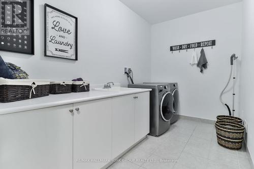 28 Goldeneye Dr, East Gwillimbury, ON - Indoor Photo Showing Laundry Room