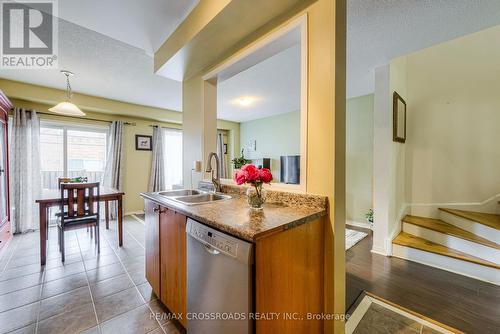 12 Latitude Lane W, Whitchurch-Stouffville, ON - Indoor Photo Showing Kitchen With Double Sink