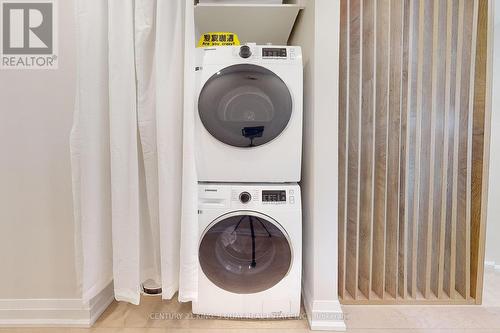20 Sir Kay Dr, Markham, ON - Indoor Photo Showing Laundry Room