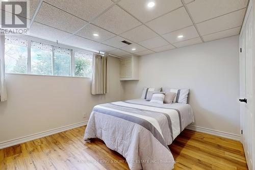 20 Sir Kay Dr, Markham, ON - Indoor Photo Showing Bedroom
