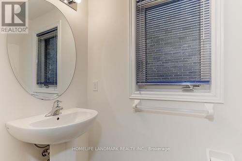 31 Ducharme Drive, Richmond Hill, ON - Indoor Photo Showing Bathroom
