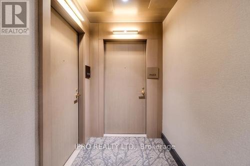 #Ph33 -1 Edgewater Dr, Toronto, ON - Indoor Photo Showing Other Room