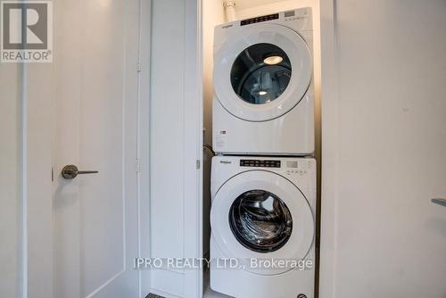 Ph33 - 1 Edgewater Drive, Toronto, ON - Indoor Photo Showing Laundry Room