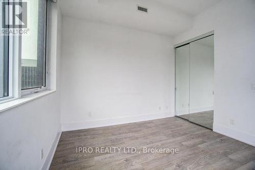#Ph33 -1 Edgewater Dr, Toronto, ON - Indoor Photo Showing Other Room