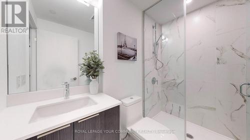 #S409 -8 Olympic Gdn Dr, Toronto, ON - Indoor Photo Showing Bathroom