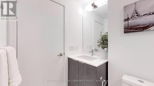 #S409 -8 Olympic Gdn Dr, Toronto, ON - Indoor Photo Showing Laundry Room
