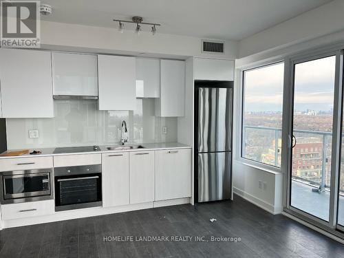 #2704 -99 Broadway Ave, Toronto, ON - Indoor Photo Showing Kitchen