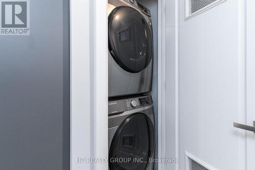 #4 -47 Madison Ave, Toronto, ON - Indoor Photo Showing Laundry Room
