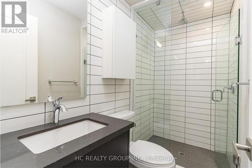 #4 -47 Madison Ave, Toronto, ON - Indoor Photo Showing Bathroom