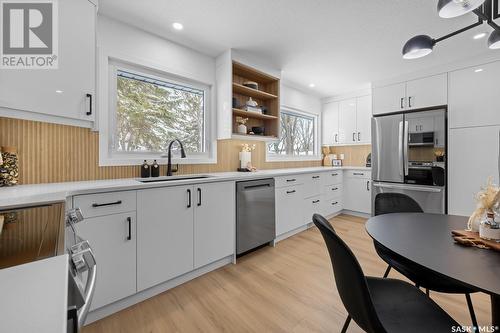 3510 Wascana Street, Regina, SK - Indoor Photo Showing Kitchen