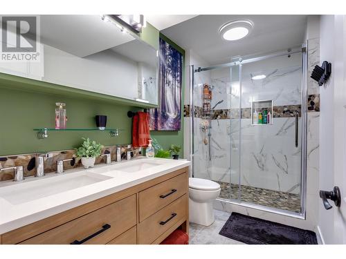 1634 Scott Crescent, West Kelowna, BC - Indoor Photo Showing Bathroom