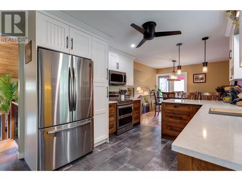 1634 Scott Crescent, West Kelowna, BC - Indoor Photo Showing Kitchen
