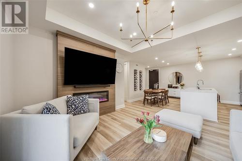 1855 Wyoming Avenue Unit# 214, Lasalle, ON - Indoor Photo Showing Living Room