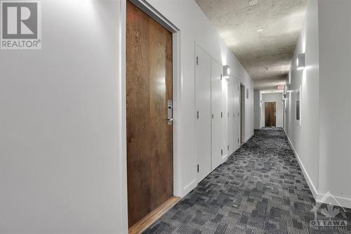 Bright modern hallways, clean and well lit. - 179 George Street Unit#509, Ottawa, ON - Indoor Photo Showing Other Room
