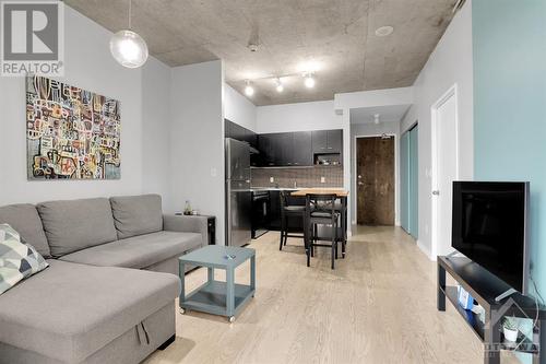 Open concept design is spacious and inviting. - 179 George Street Unit#509, Ottawa, ON - Indoor Photo Showing Living Room