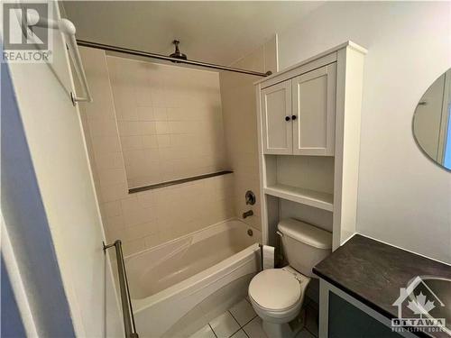 180 York Street Unit#1102, Ottawa, ON - Indoor Photo Showing Bathroom