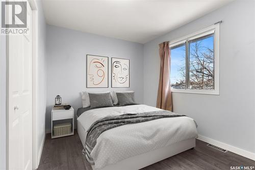 855 Argyle Street, Regina, SK - Indoor Photo Showing Bedroom