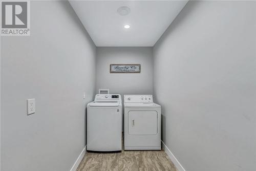 401 St-Agnes Street, Azilda, ON - Indoor Photo Showing Laundry Room