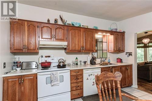 1739 Oriole Drive, Sudbury, ON - Indoor Photo Showing Kitchen