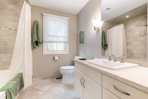 798 King Road, Burlington, ON - Indoor Photo Showing Bathroom