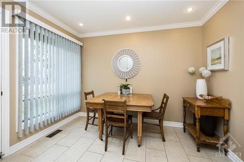 22 Cortleigh Drive, Ottawa, ON - Indoor Photo Showing Dining Room