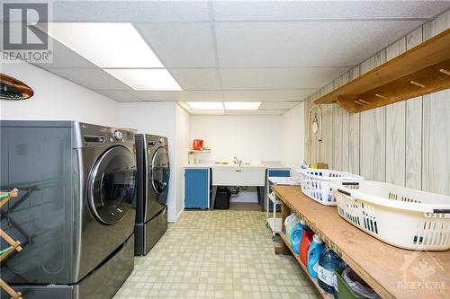 22 Cortleigh Drive, Ottawa, ON - Indoor Photo Showing Laundry Room