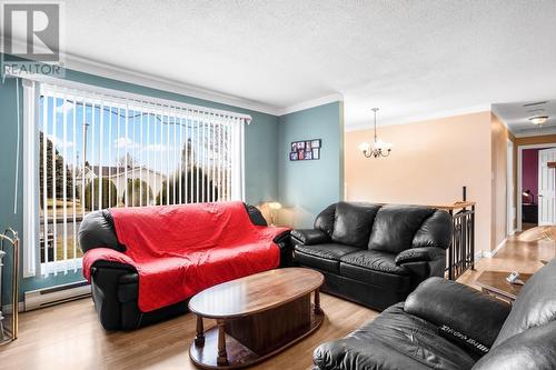 540 Albert Street, Hawkesbury, ON - Indoor Photo Showing Living Room