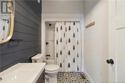 285 Canada Street, Fredericton, NB - Indoor Photo Showing Bathroom