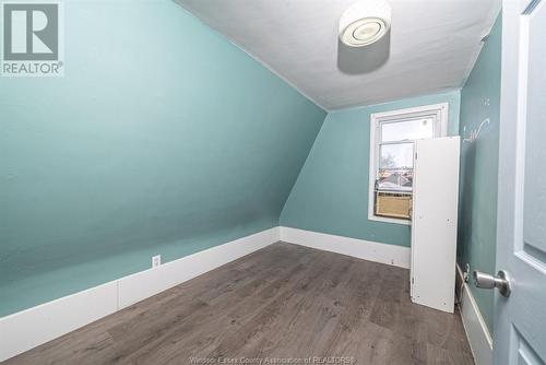 392 Mcewan, Windsor, ON - Indoor Photo Showing Other Room