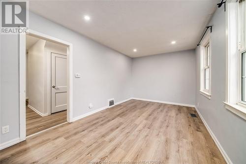 100 Dunn Avenue, Chatham, ON - Indoor Photo Showing Other Room