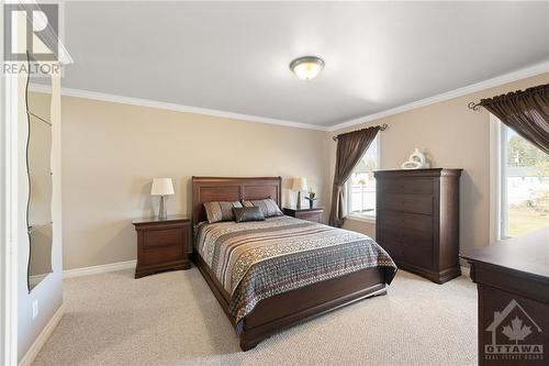 2605 Pierrette Drive, Cumberland, ON - Indoor Photo Showing Bedroom