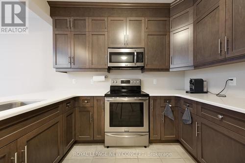 20 Mccann St, Guelph, ON - Indoor Photo Showing Kitchen