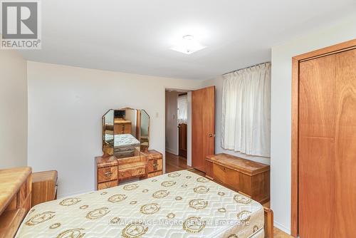 159 Park St N, Hamilton, ON - Indoor Photo Showing Bedroom