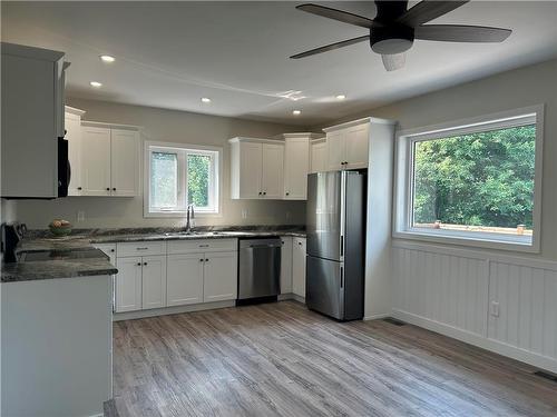 123 B Fanny Street, Carberry, MB - Indoor Photo Showing Kitchen With Double Sink