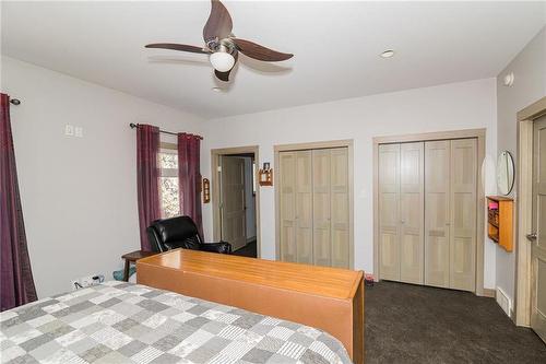 31051 31 Road W, Dufferin, MB - Indoor Photo Showing Bedroom