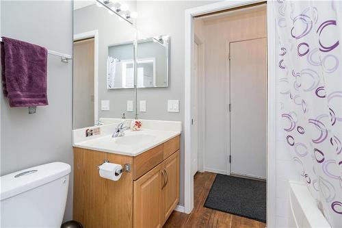 18 Inspiration Place, Winnipeg, MB - Indoor Photo Showing Bathroom