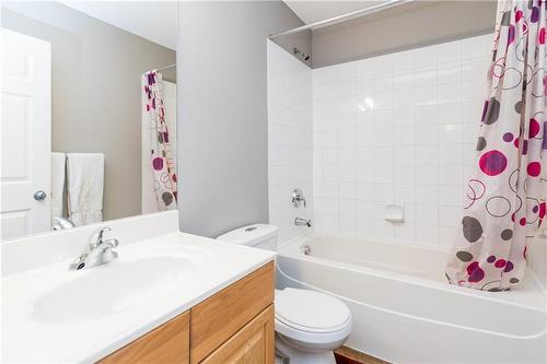 18 Inspiration Place, Winnipeg, MB - Indoor Photo Showing Bathroom